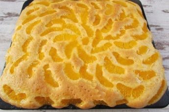 В сезон сладких и сочных мандаринов предлагаю приготовить ароматный и вкусный пирог из нежного масляного бисквита с сахарной глазурью и начинкой из мандариновых долек. Божественный вкус! 6 В сезон сладких и сочных мандаринов предлагаю приготовить ароматный и вкусный пирог из нежного масляного бисквита с сахарной глазурью и начинкой из мандариновых долек. Божественный вкус!