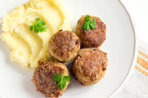 Больше никакого риса. Вкуснейшие тефтели в соусе по рецепту бабушки?