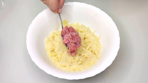 Беру стакан фарша и готовлю большую гору котлет. Рецепт просят все, кто пробовал?