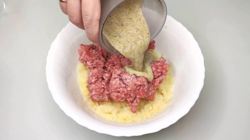 Беру стакан фарша и готовлю большую гору котлет. Рецепт просят все, кто пробовал?