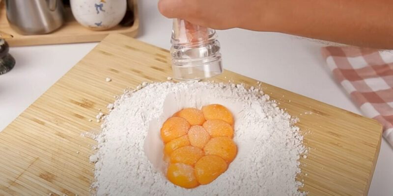 Это так вкусно, ? что я готовлю его минимум 3 раза в неделю! Домашняя лазанья на ужин! На тарелке ничего не останется! Делюсь вкусным рецептом