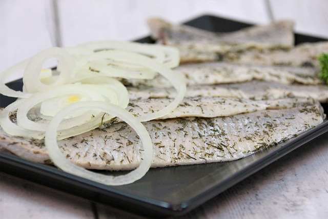 Мариновать рыбу в банке – почему бы и нет, отличное решение