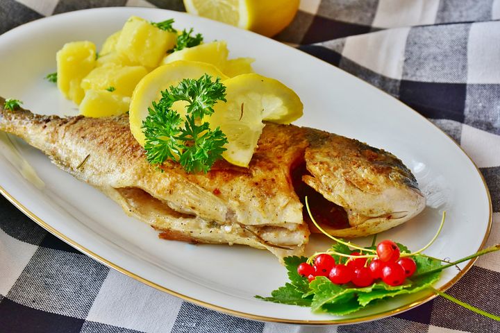 Как приготовить вкусную рыбу? Перед этим ее нужно размораживать правильно и не забывать о мариновании