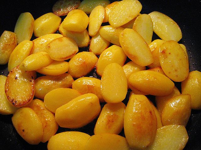 Правила варки картошки в мундирах: вкусное блюдо и быстро готовится