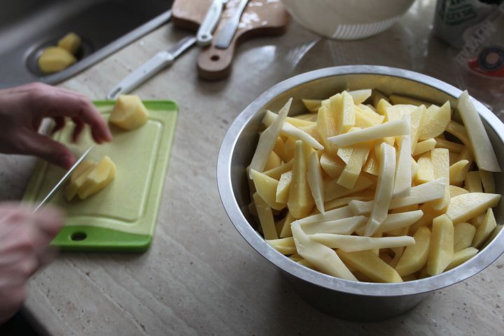 Из-за каких ошибок жареная картошка превратится в сплошную кашу