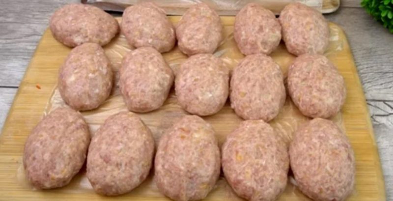 Рецепт «необычно вкусных» котлет. Подсмотрел у знаменитого повара: секрет в пропорции 4 Рецепт «необычно вкусных» котлет. Подсмотрел у знаменитого повара: секрет в пропорции