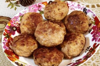 Сестра из Германии рассказала рецепт вкусных котлет. «Немецкие» котлеты в нашей семье полюбили все